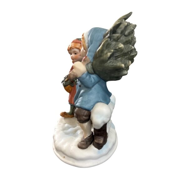 Vintage 1981 First Edition Christmas Memories Figurine "Sharing The Christmas Sp - Picture 4 of 7